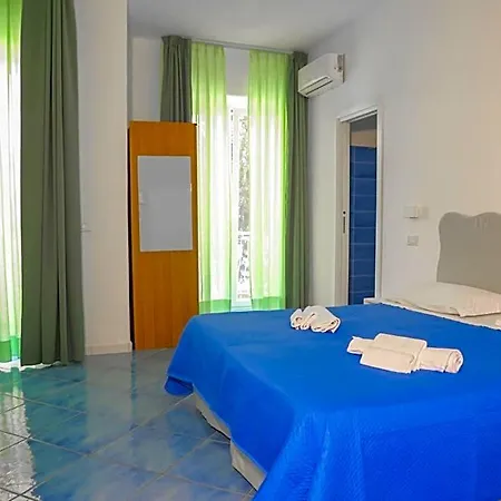 Cesotta فندق